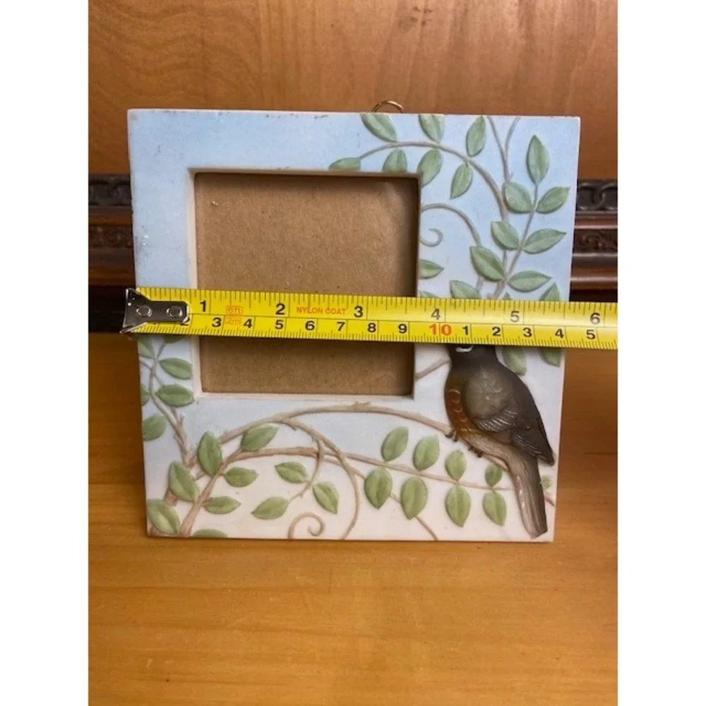 Robin Bird Ceramic Picture Frame 3D Relief Nature Leafy Vine Tabletop Wall Decor
